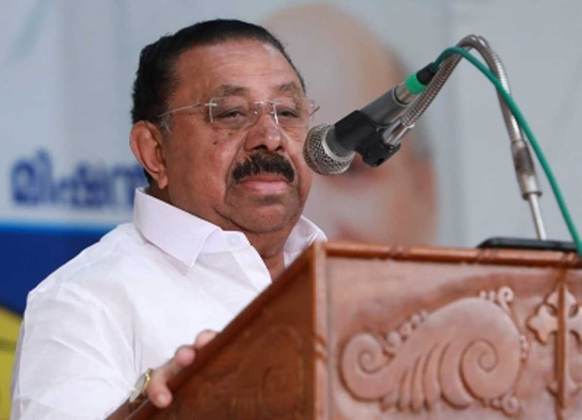 बेटे के भाजपा में शामिल होने पर पिता एंटनी पर हमला बंद होना चाहिए : कांग्रेस